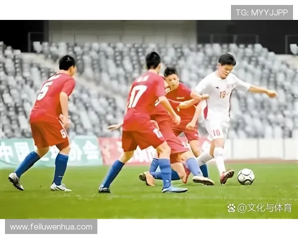 中国足球队备战世预赛，主帅透露战术调整与球员阵容变化