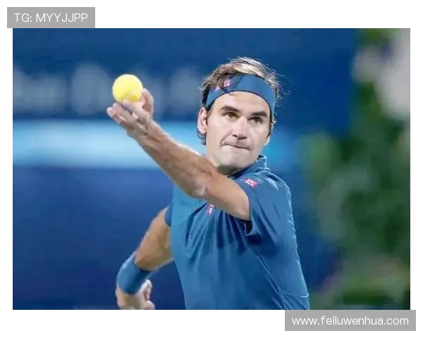 网球巨星费德勒宣布退役后首次亮相公开赛，回顾辉煌职业生涯