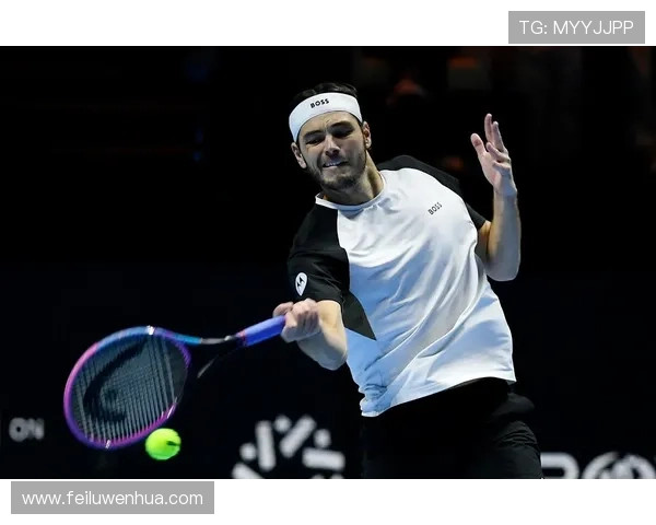 网球赛场风云再起 新一轮大满贯赛事激烈角逐各大明星实力争锋