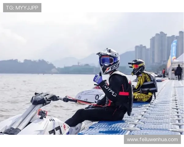 摩托大奖赛赛场再起风云顶尖车手激战上演燃情对决精彩不断瞬间呈